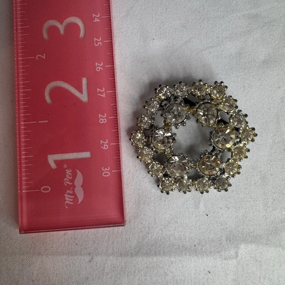 Vintage Art Deco‎ Rhinestone Brooch Silver Tone